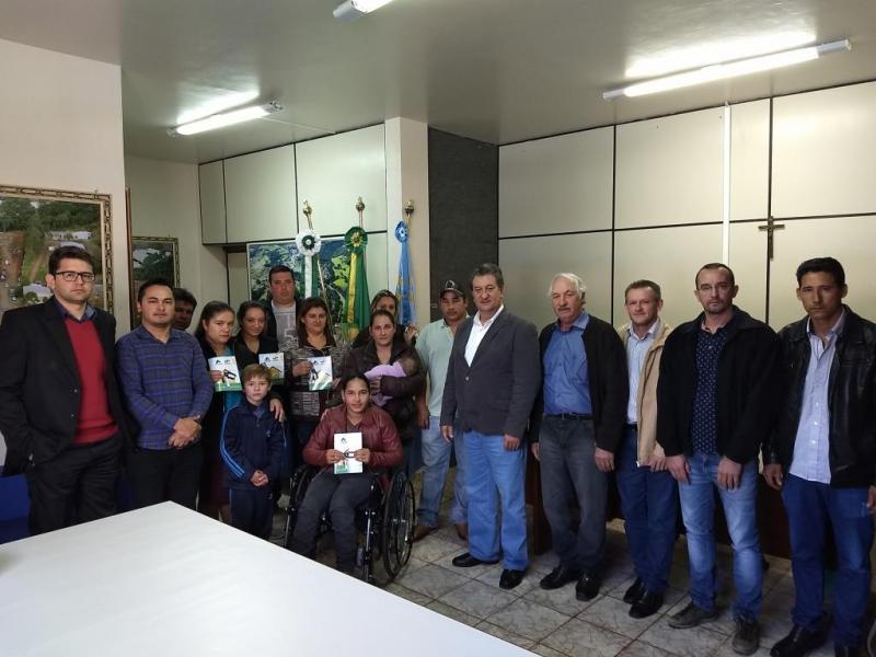 Mais 5 Famílias de Nova Laranjeiras Recebem  as chaves de suas moradias